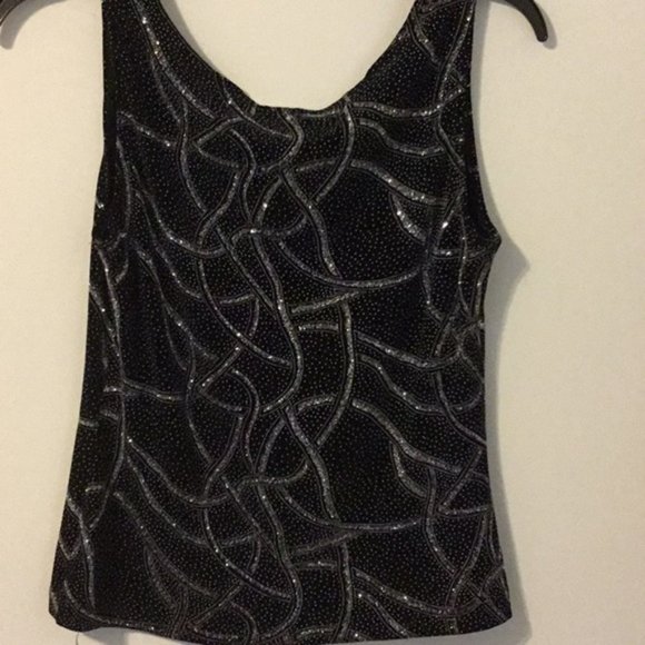 Xscape Sleeveless Top - Picture 2 of 2